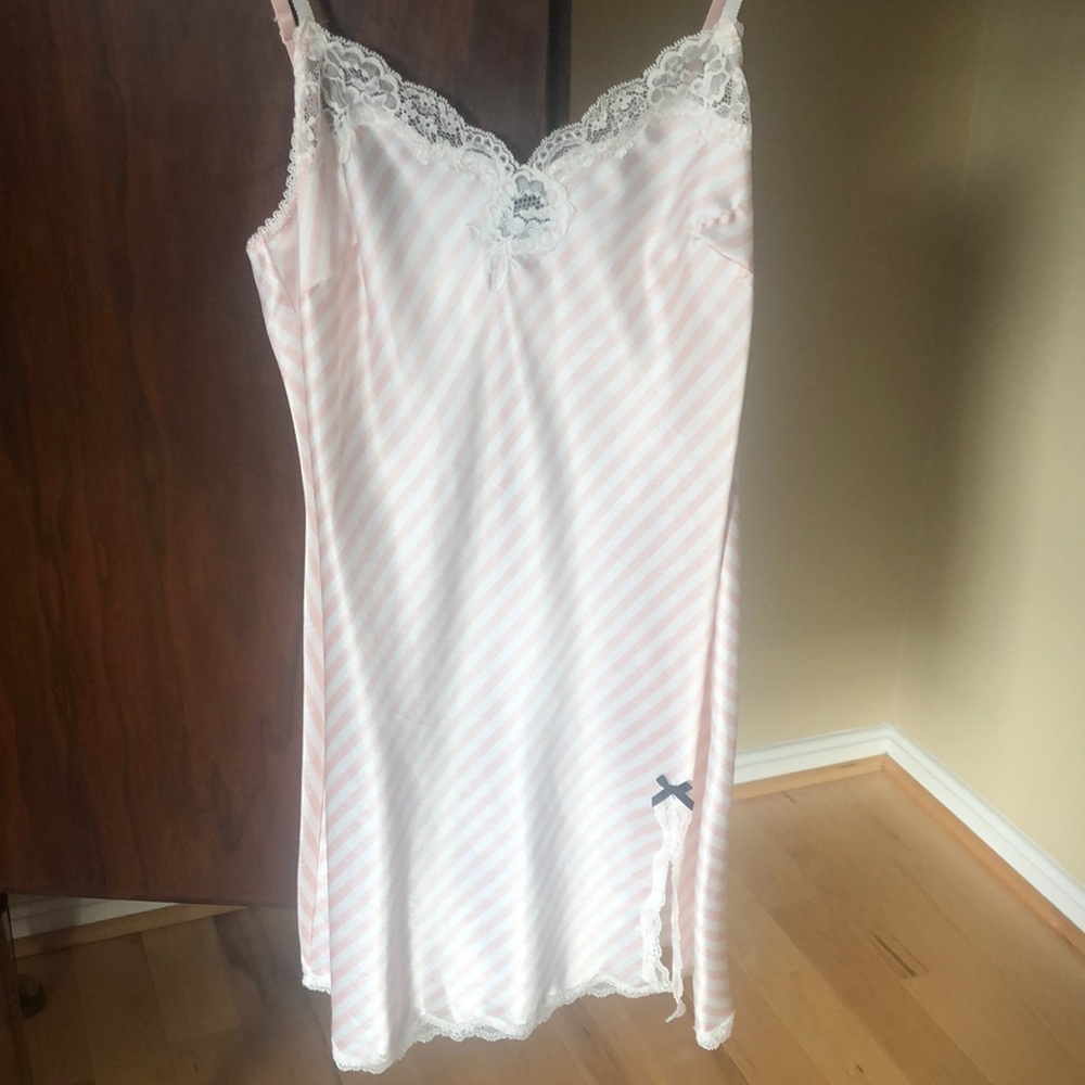 Small VS Pink/White Stripe Nightgown